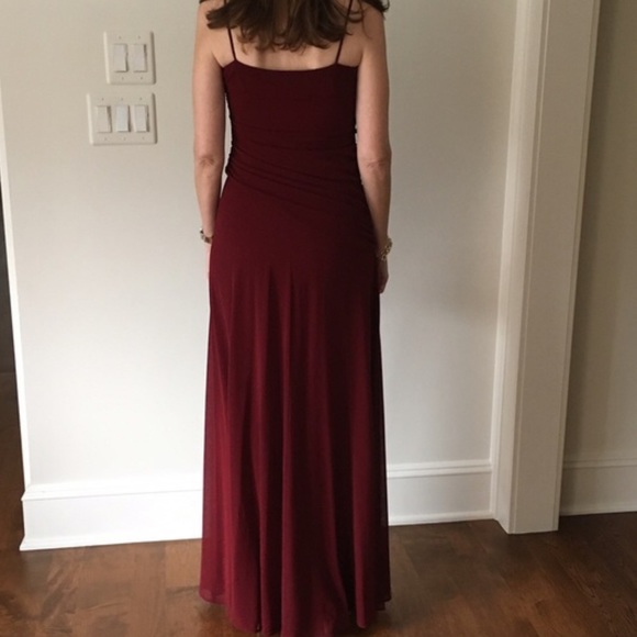 Pretty Laundry Burgundy Evening Dress - Picture 4 of 6